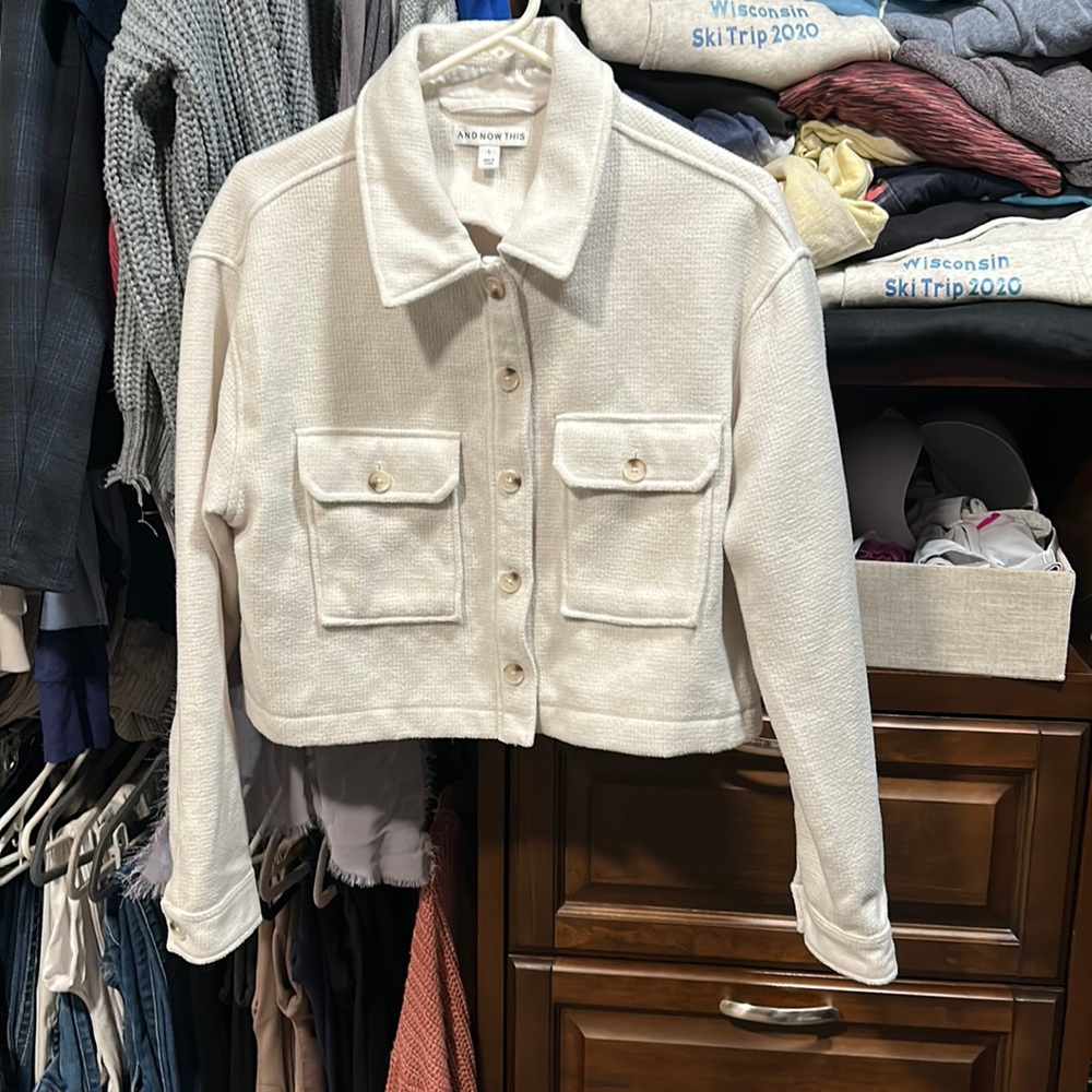 Large thick short shacket in a cream color